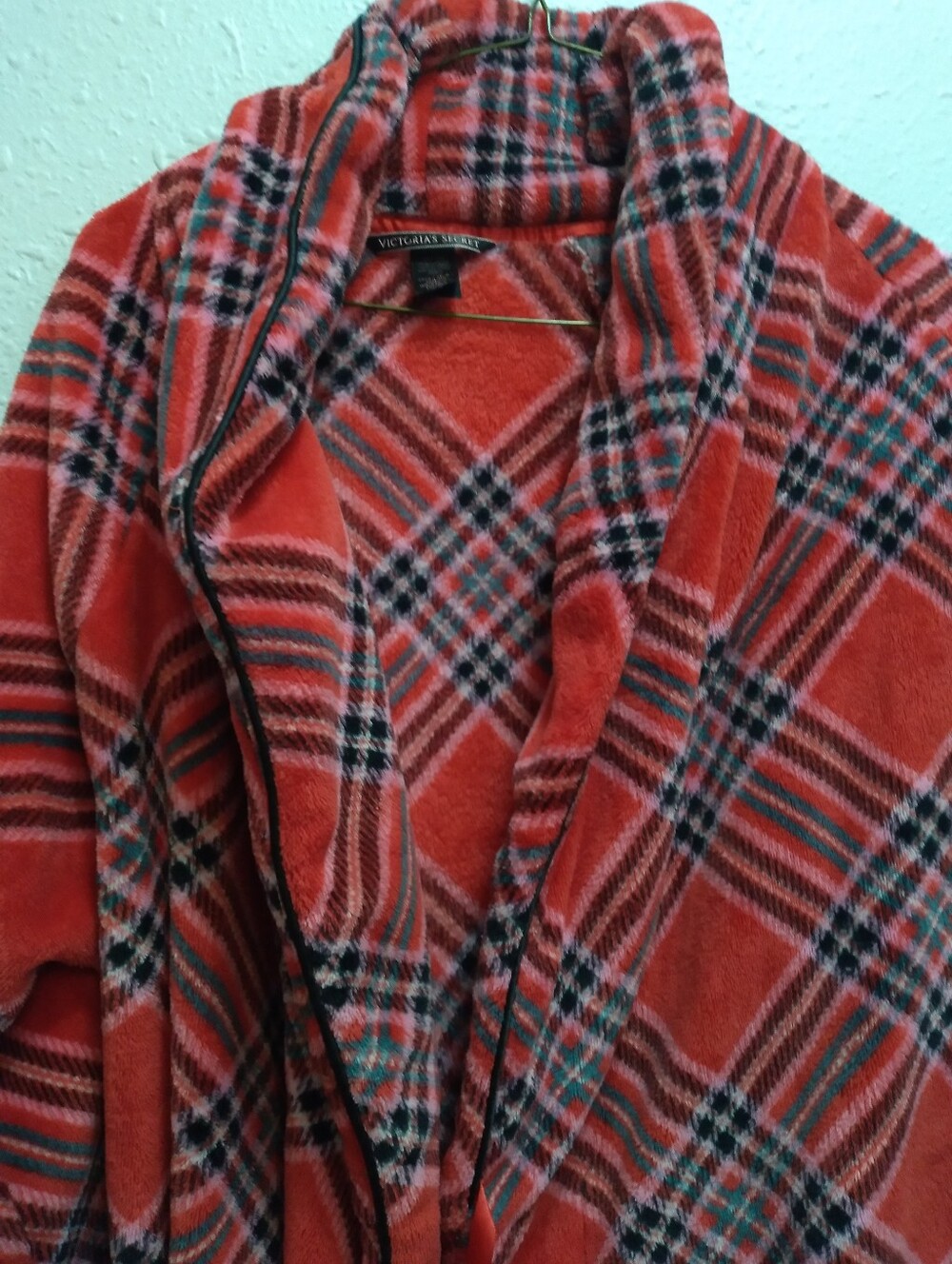 Victoria Secret Plush Robe - Picture 3 of 8